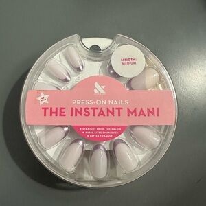 Olive & June The Instant Mani Press-On Nails